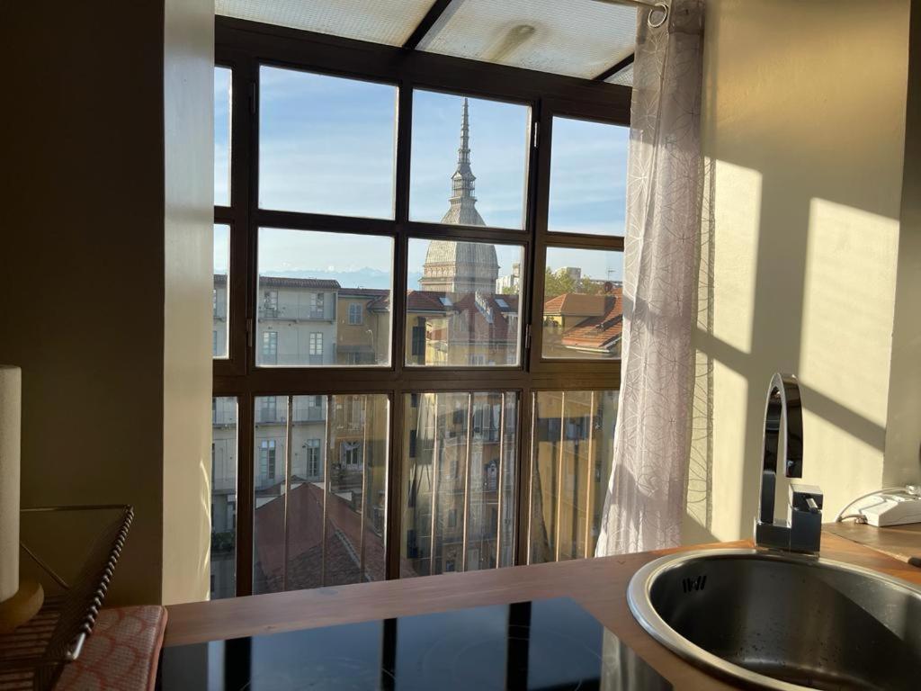 Le Finestre Sulla Mole Apartment ตูริน ภายนอก รูปภาพ