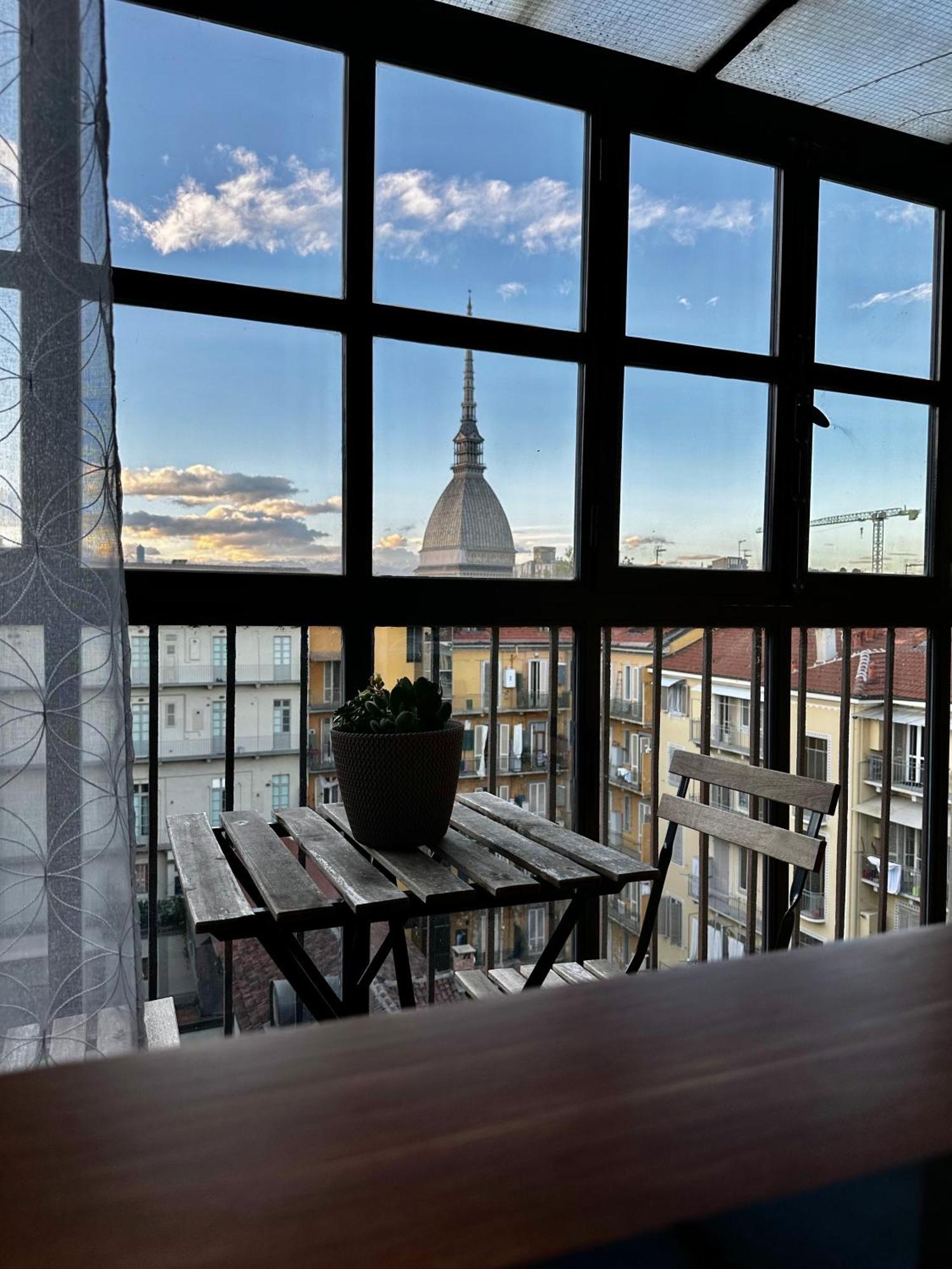 Le Finestre Sulla Mole Apartment ตูริน ภายนอก รูปภาพ