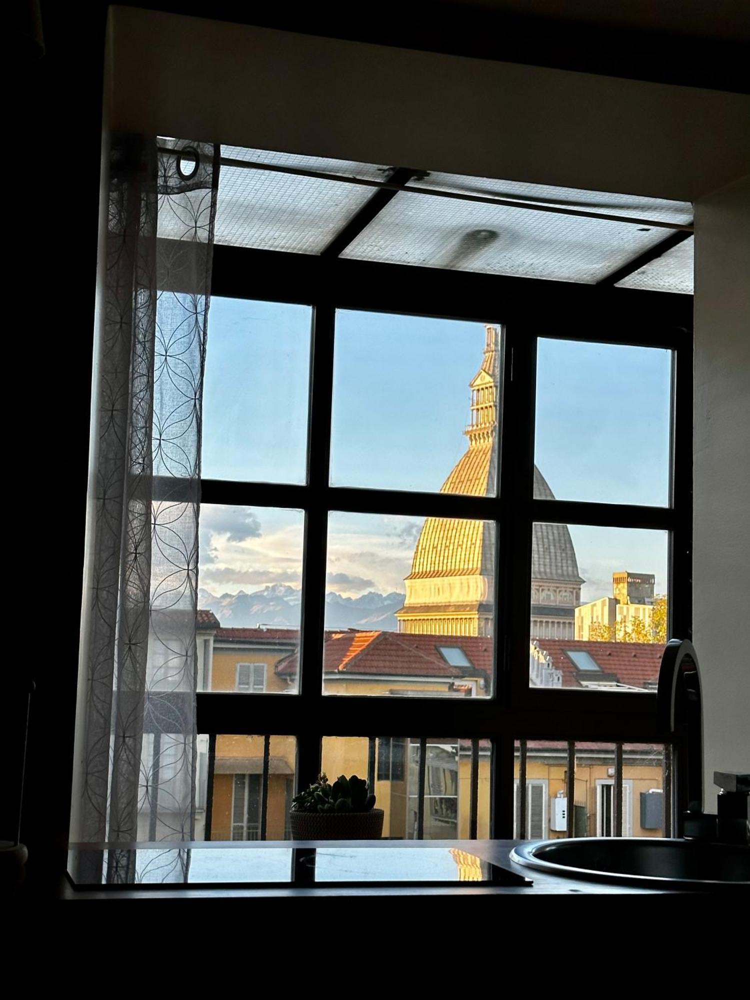 Le Finestre Sulla Mole Apartment ตูริน ภายนอก รูปภาพ