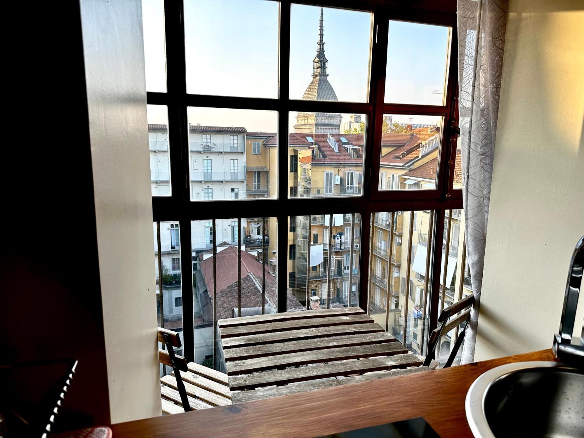Le Finestre Sulla Mole Apartment ตูริน ภายนอก รูปภาพ