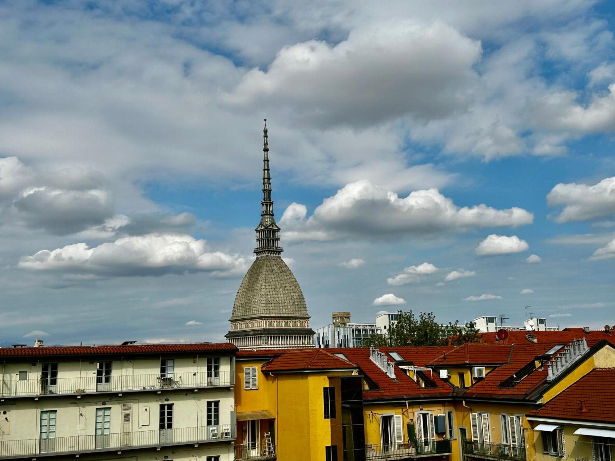 Le Finestre Sulla Mole Apartment ตูริน ภายนอก รูปภาพ