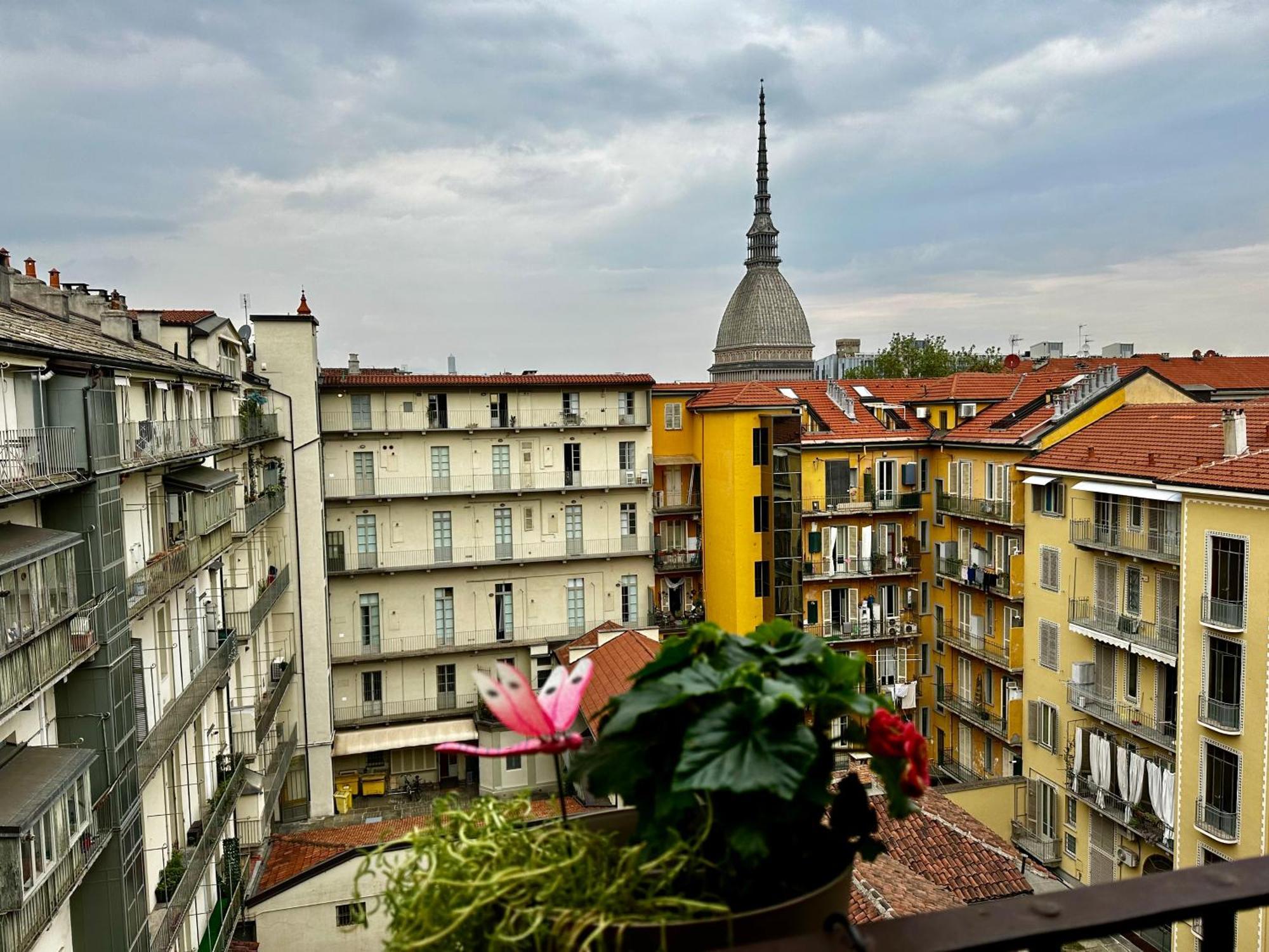 Le Finestre Sulla Mole Apartment ตูริน ภายนอก รูปภาพ